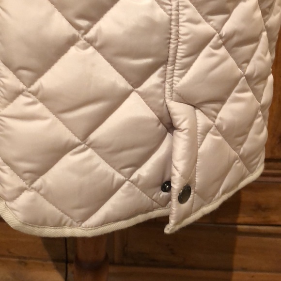 GANT Down Outdoor Skiing Vest Cream Size XXL - Picture 9 of 12